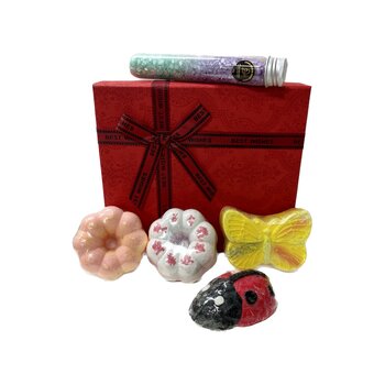 Chain Bridge Honey Farm Red Gift Box Set