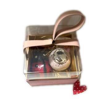 Chain Bridge Honey Farm Gift Set - Rose & Cotton Candy Bath Bomb